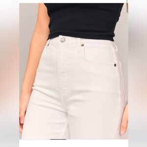 Size 31L Abercrombie - Curve Love Ultra High Rise 90s Slim Straight Jeans